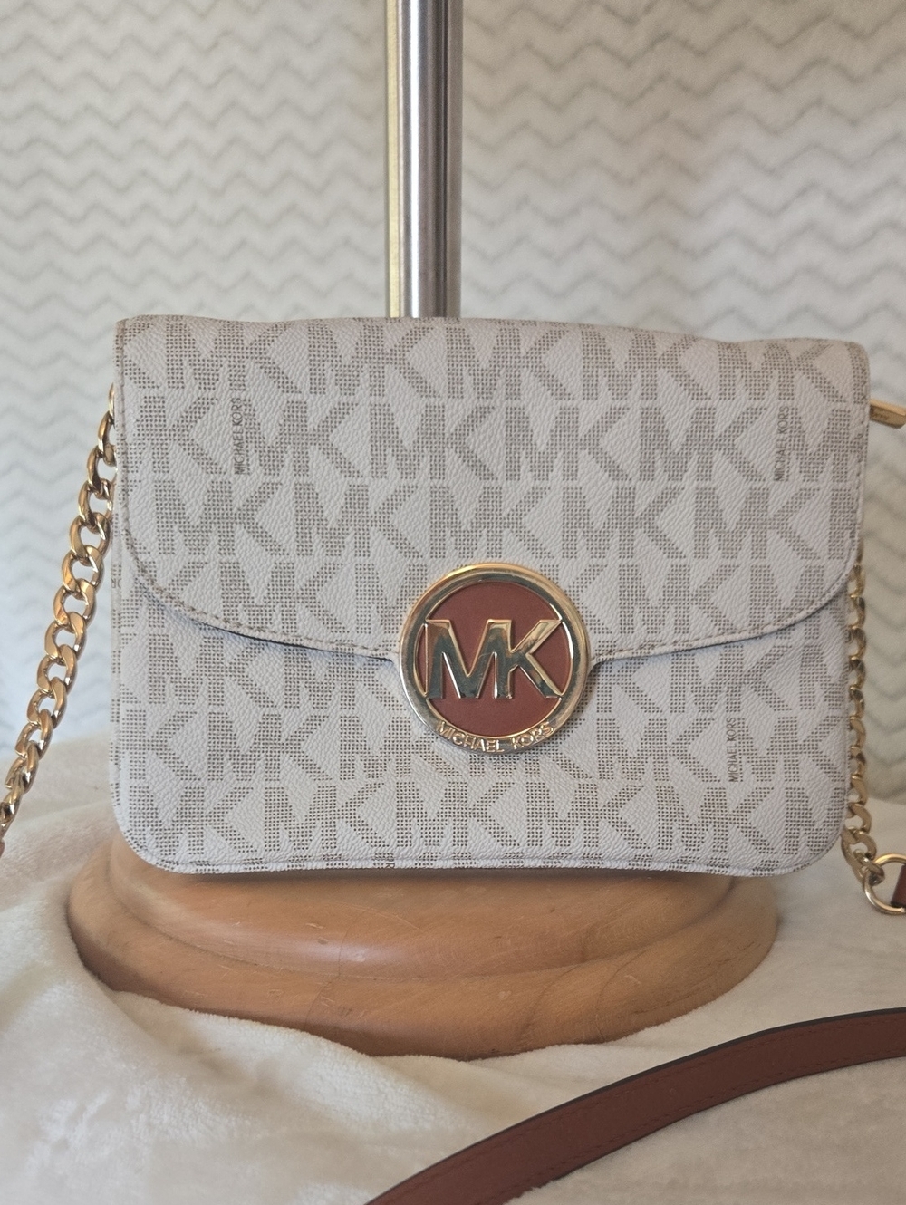 Michael Kors Cream/Beige MK Logo Chain Crossbody